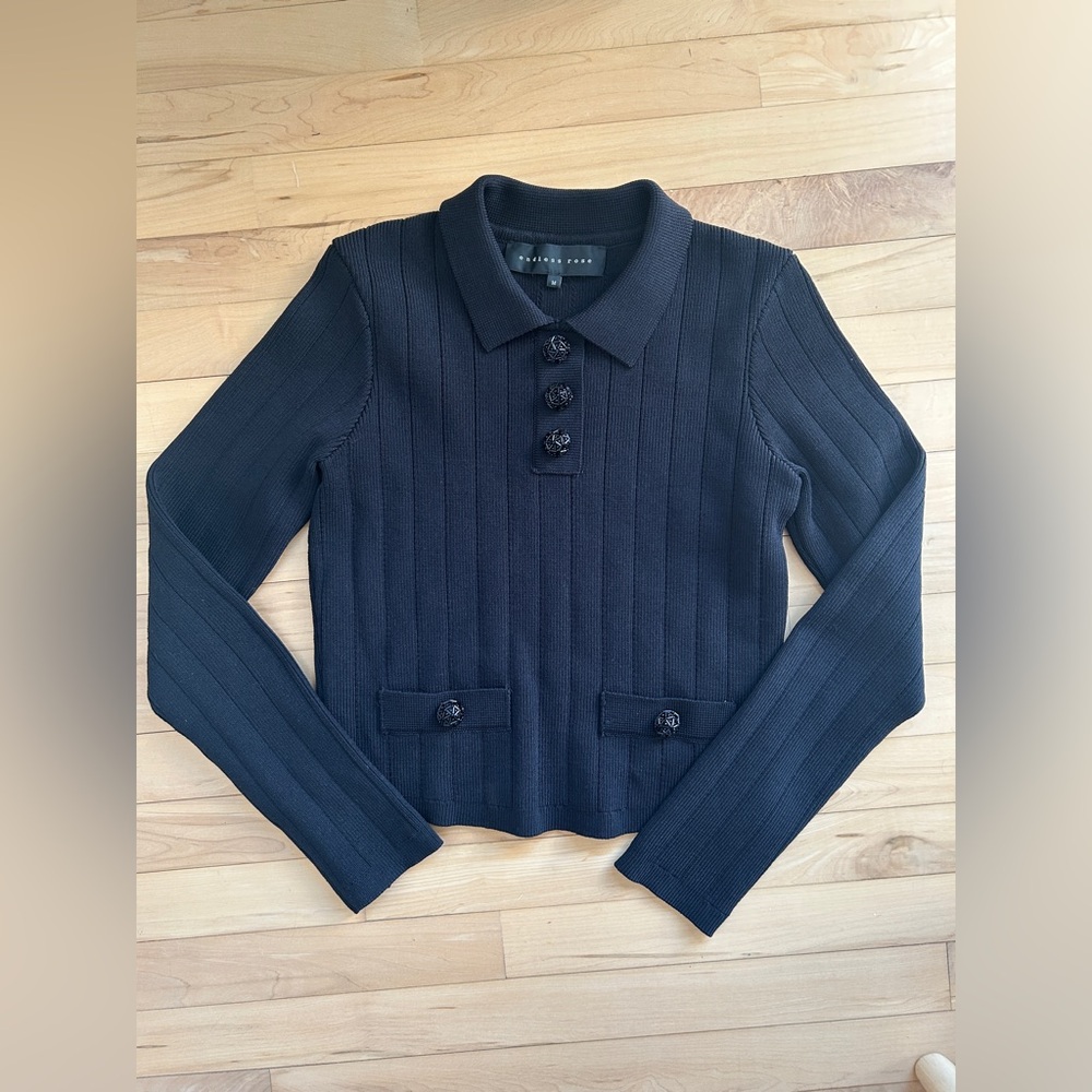 Endless Rose: Ribbed Sweater w/ Beautiful Buttons - Size M